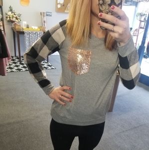 Plaid with sequence pocket top